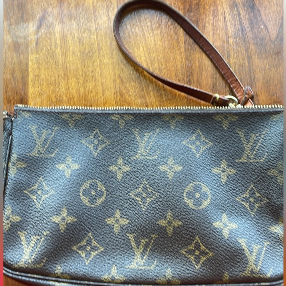 Louis Vuitton Pochette Accessoires Bag
